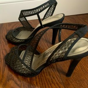 Caparros black shoes never used, in great condition.